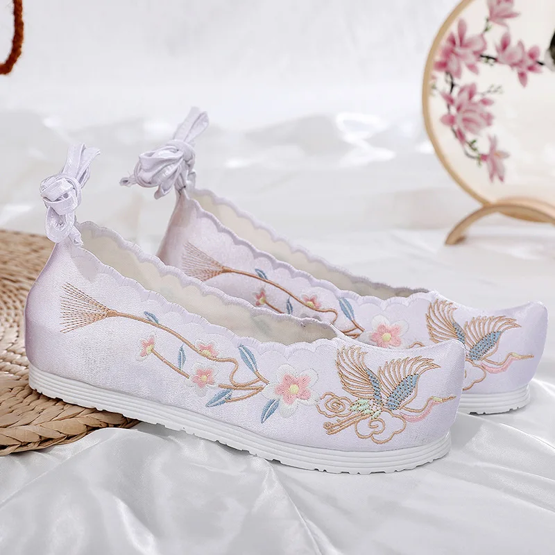 Новые туфли Hanfu с вышивкой Женская старинная обувь увеличенные китайские