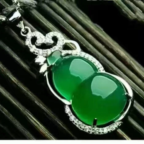 Natural green chalcedony pendant gourd ice female models authentic 925 silver wishful necklace AAAAAA Free shipping | Украшения и